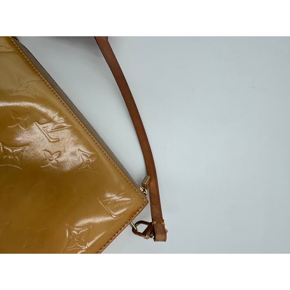 Louis Vuitton Verni Pochette - Picture 6 of 16